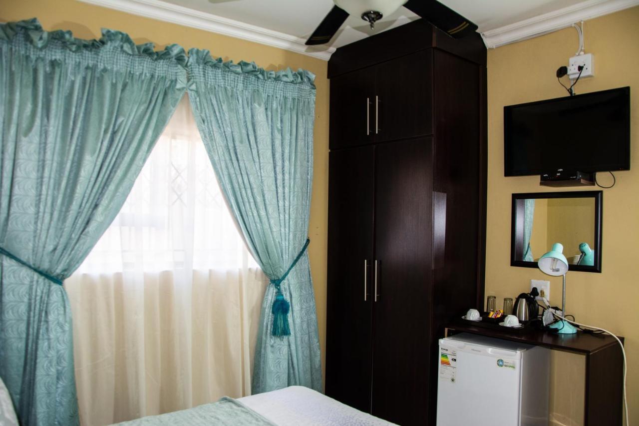 Mrhali Boutique Guest House KwaMhlanga ภายนอก รูปภาพ